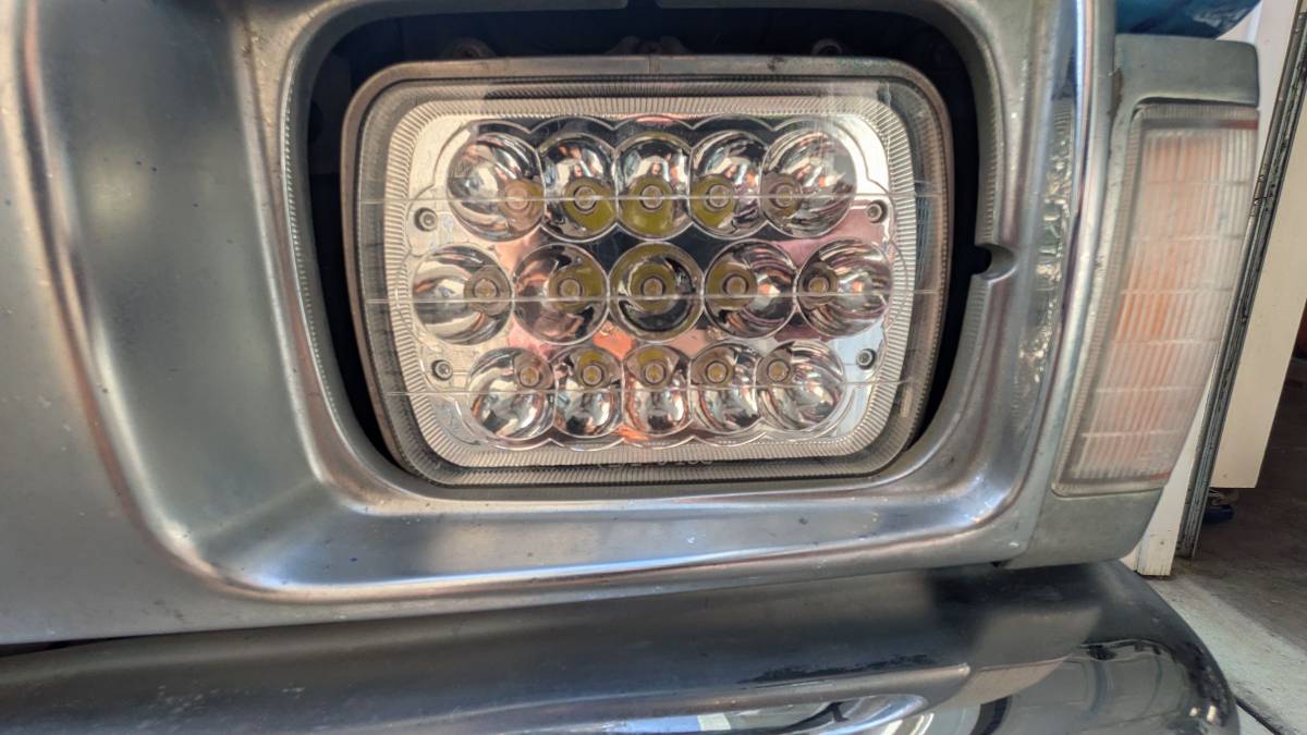 Nissan-hardbody-pickup-1996-custom-2