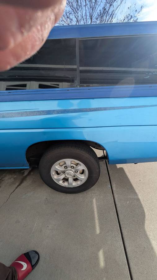 Nissan-hardbody-pickup-1996-custom-21