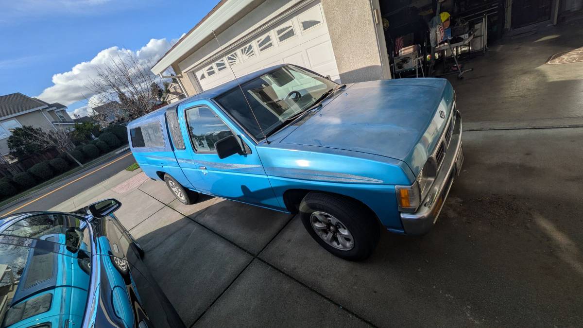 Nissan-hardbody-pickup-1996-custom-7