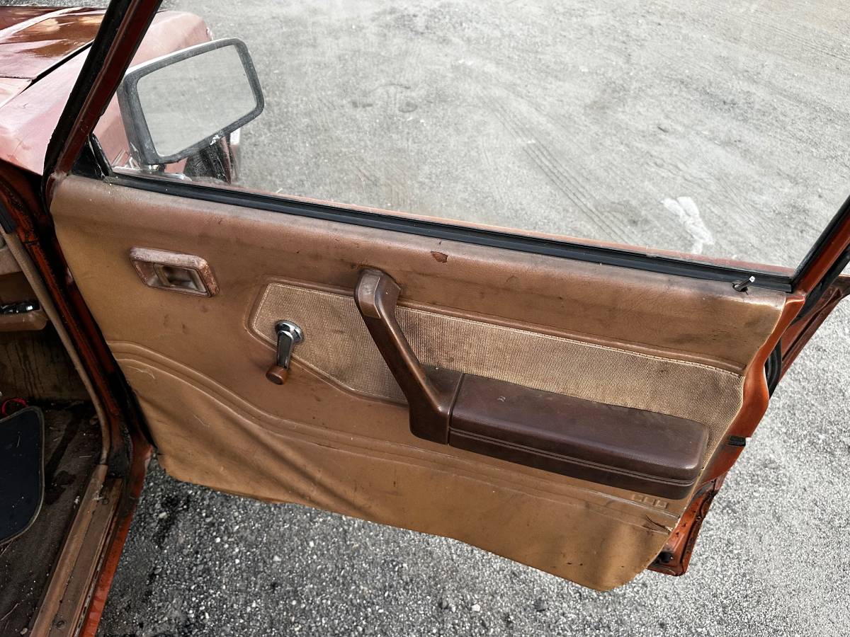 Nissan-hardbody-pickup-extended-cab-5-speed-1984-brown-16