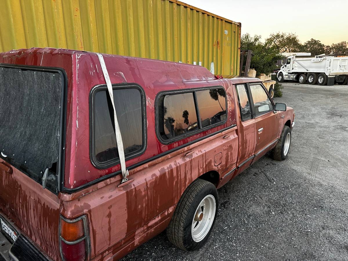 Nissan-hardbody-pickup-extended-cab-5-speed-1984-brown-19