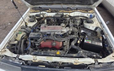 Nissan-maxima-1987-3