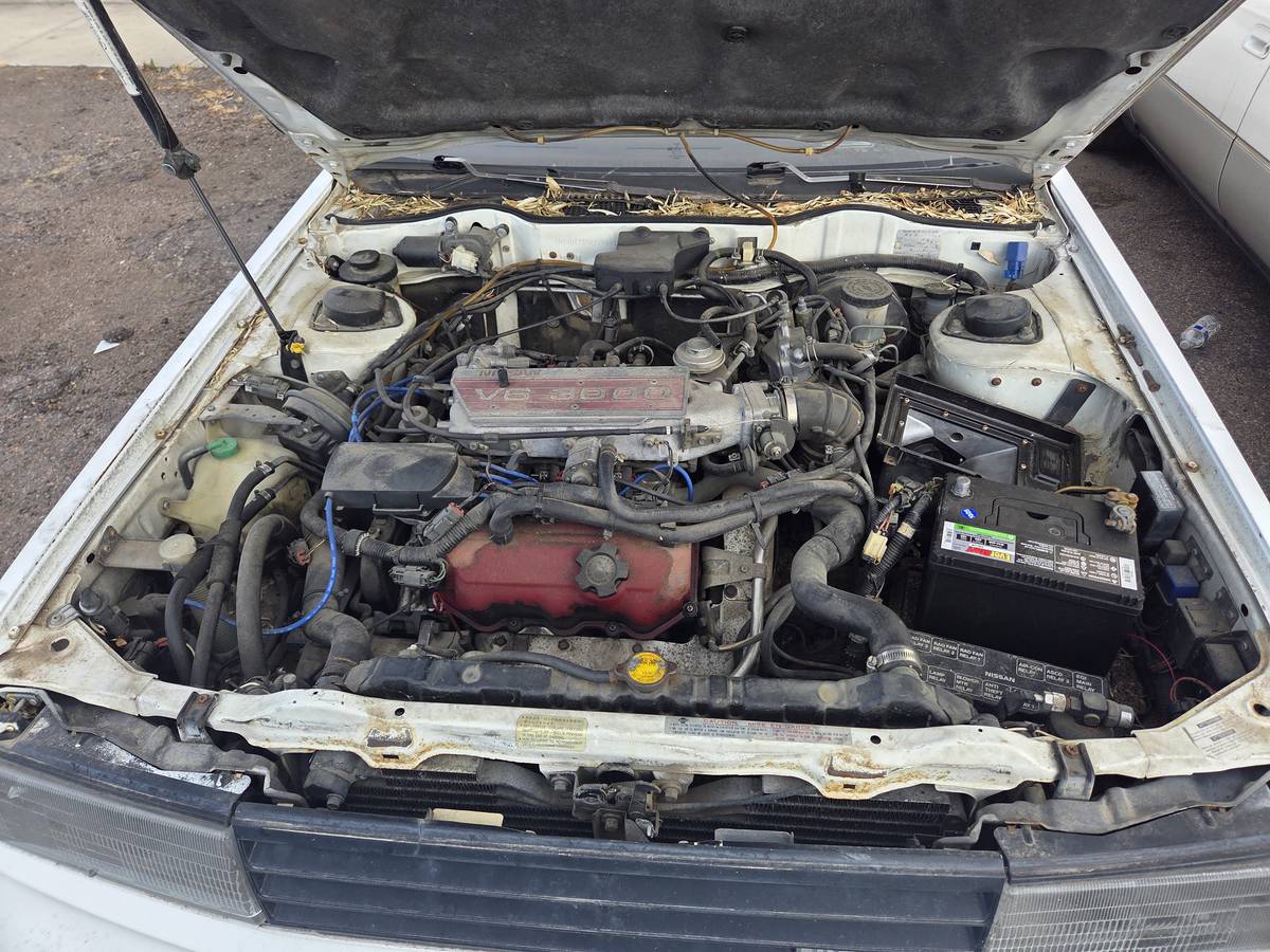 Nissan-maxima-1987-3