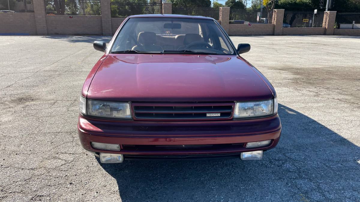 Nissan-maxima-se-1991-custom-1