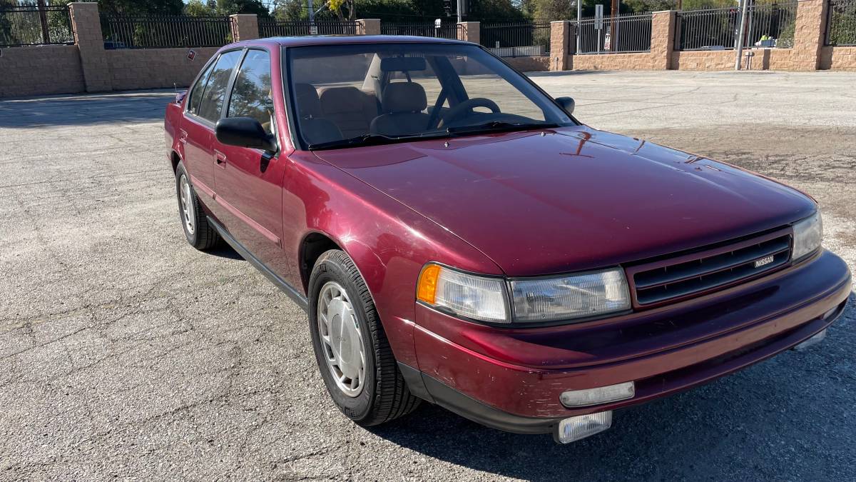 Nissan-maxima-se-1991-custom-2