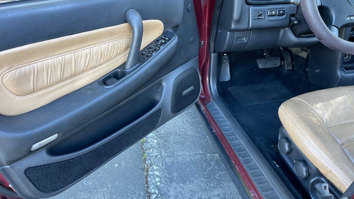 Nissan-maxima-se-1991-custom-4