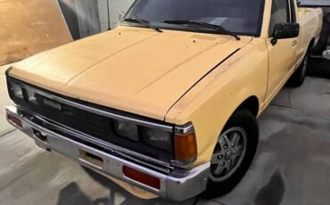 Nissan-mini-truck-1986-yellow