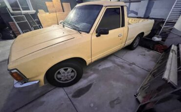 Nissan-mini-truck-1986-yellow-6