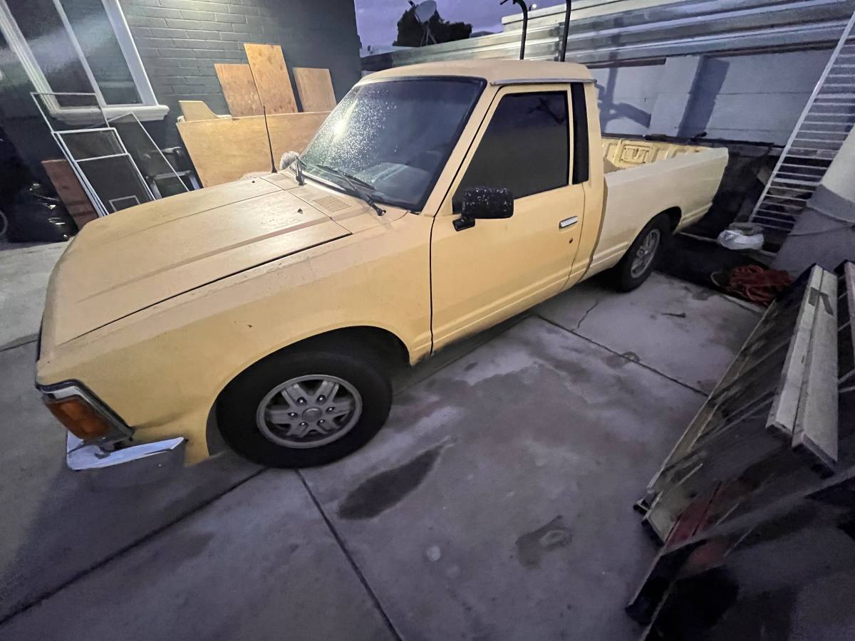 Nissan-mini-truck-1986-yellow-6