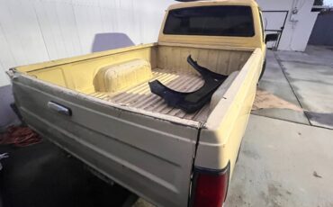 Nissan-mini-truck-1986-yellow-7