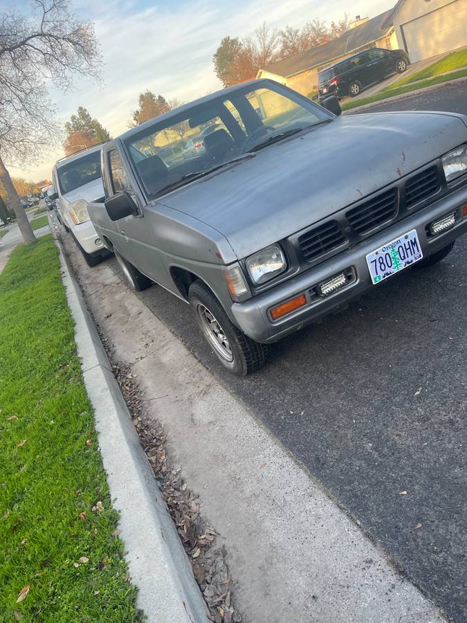 Nissan-murano-1990-silver-1