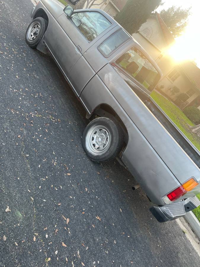 Nissan-murano-1990-silver-3