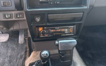 Nissan-pathfinder-1991-red-4