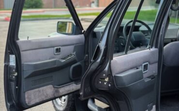 Nissan-pathfinder-1993-grey-1