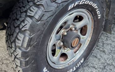 Nissan-pathfinder-1993-grey-15