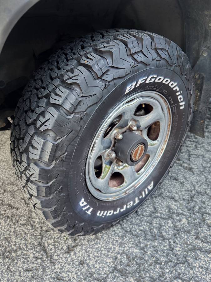 Nissan-pathfinder-1993-grey-15