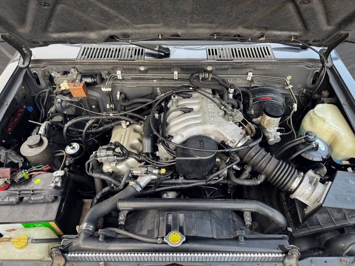 Nissan-pathfinder-1993-grey-16