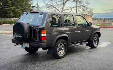 Nissan-pathfinder-1993-grey-6