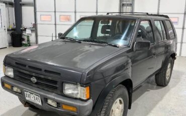 Nissan-pathfinder-1994-brown
