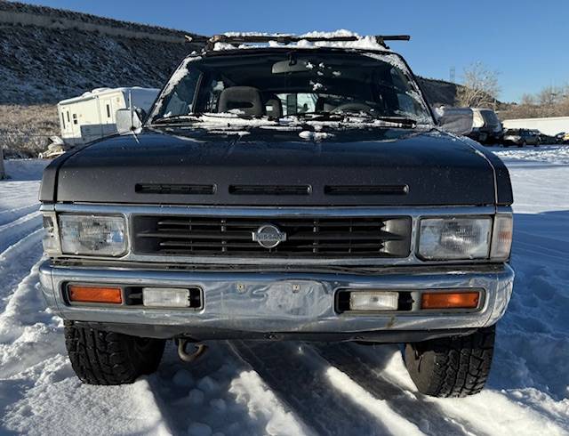 Nissan-pathfinder-sv-1993-grey-1