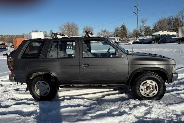 Nissan-pathfinder-sv-1993-grey-15