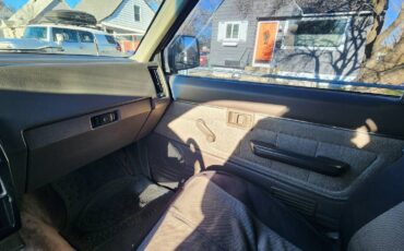 Nissan-pathfinder-xe-4x4-1987-grey-4