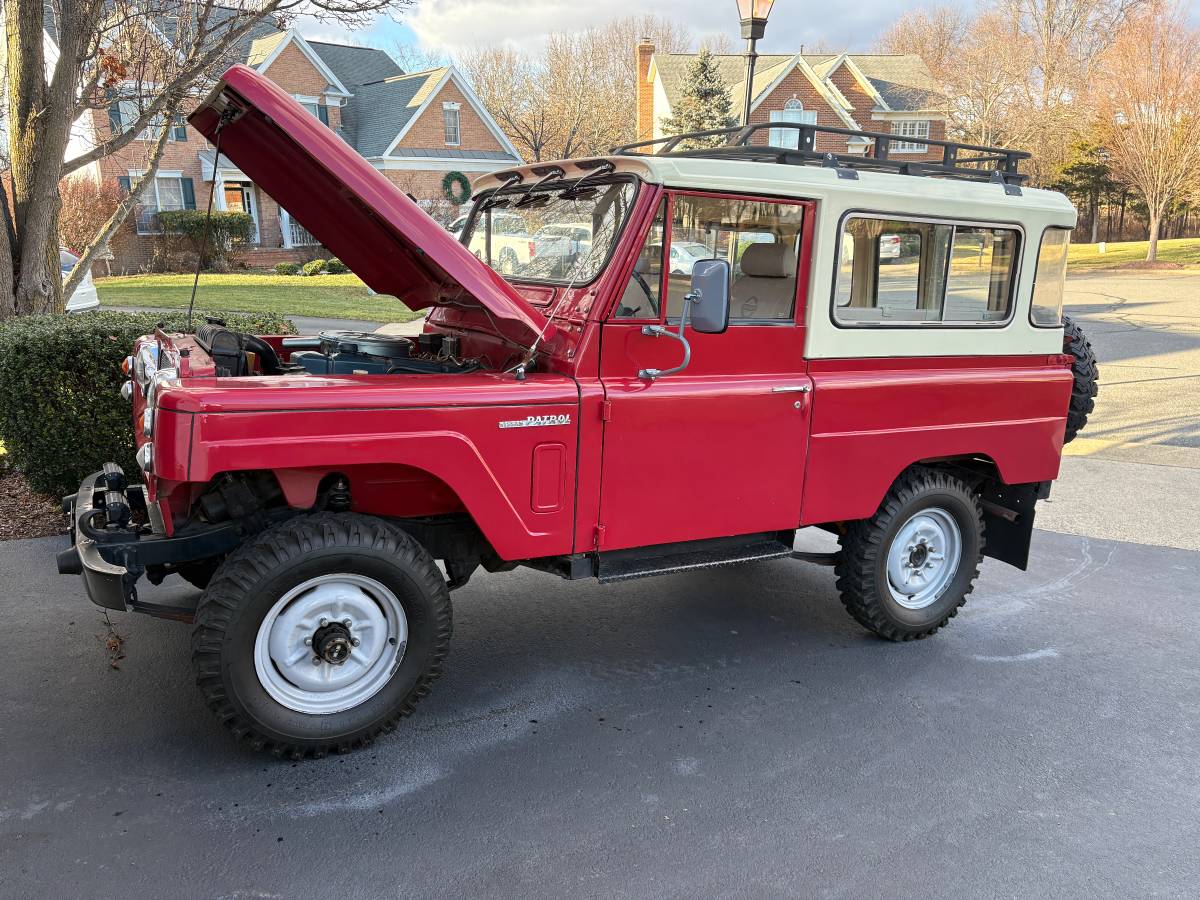 Nissan-patrol-1982-red-15