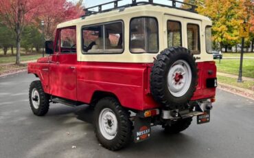 Nissan-patrol-1982-red-2