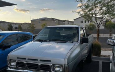 Nissan-pick-up-1994-1