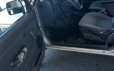 Nissan-pick-up-1994-10