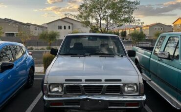 Nissan-pick-up-1994-2