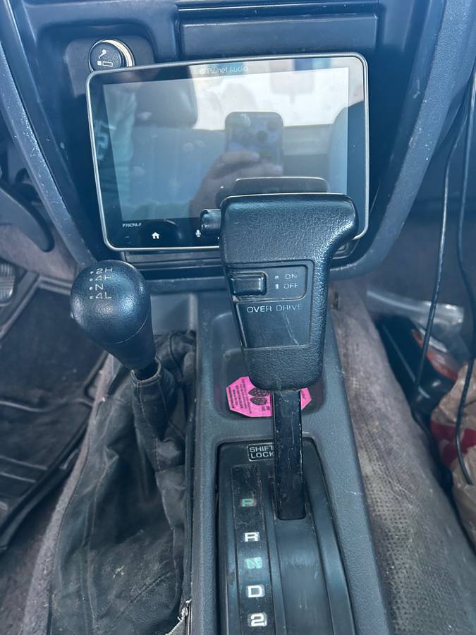 Nissan-pick-up-1994-8