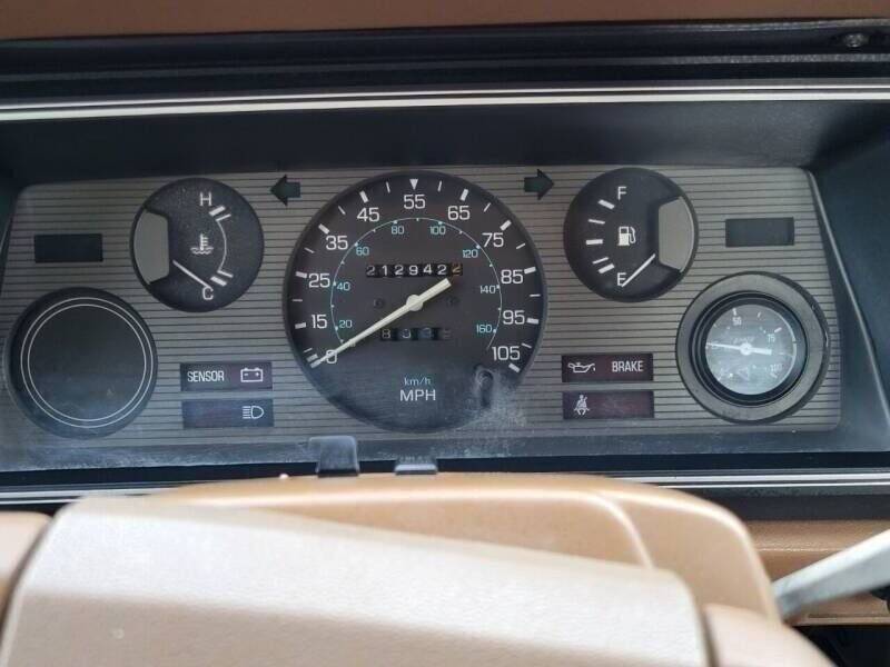 Nissan-pickup-1985-14