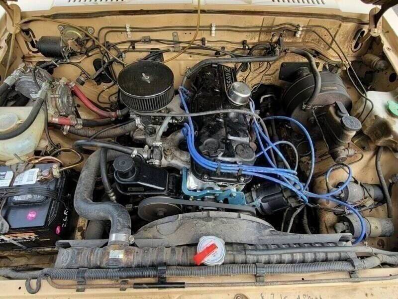 Nissan-pickup-1985-15