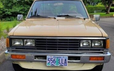 Nissan-pickup-1985-5