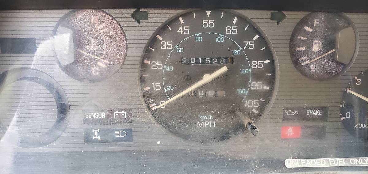 Nissan-pickup-1985-grey-13