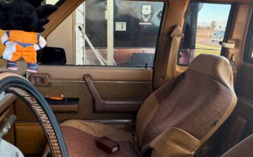 Nissan-pickup-1985-orange-3