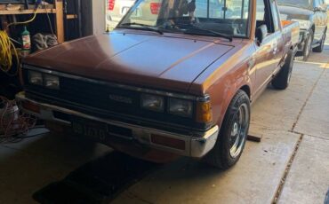 Nissan-pickup-1985-orange-6