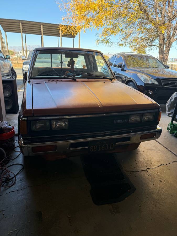 Nissan-pickup-1985-orange-7
