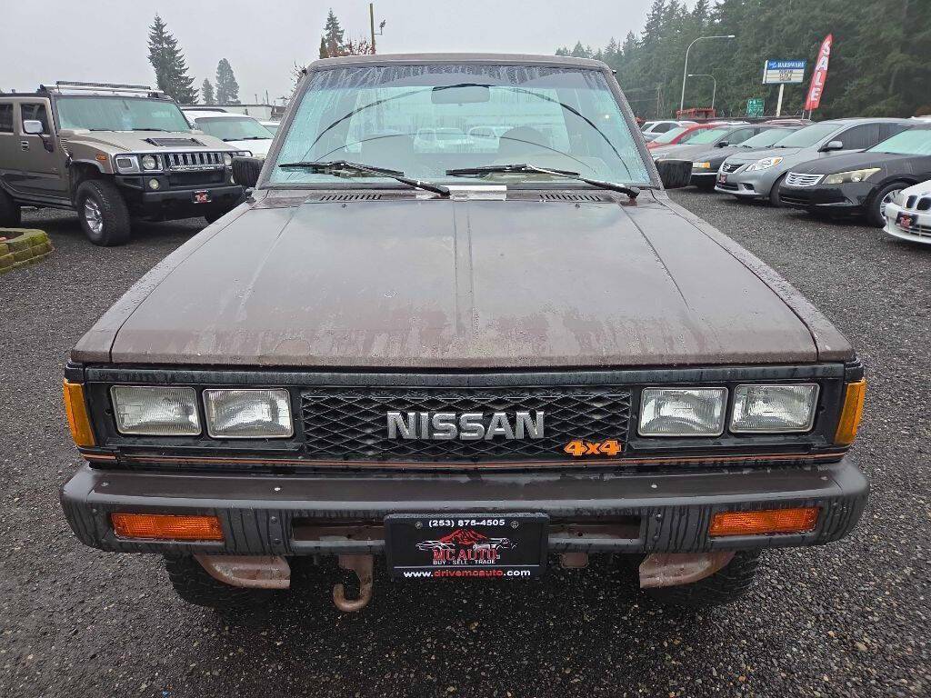 Nissan-pickup-1986-brown-11