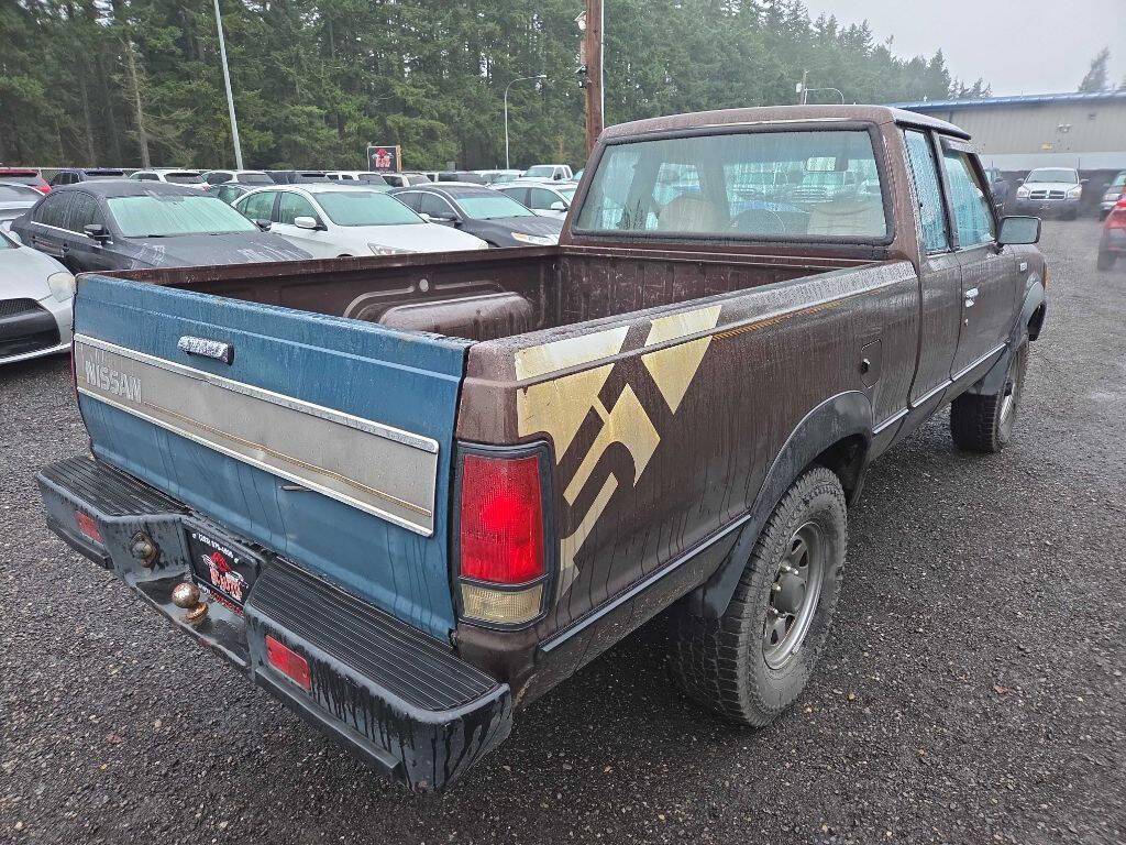Nissan-pickup-1986-brown-19