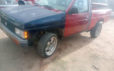 Nissan-pickup-1990-2