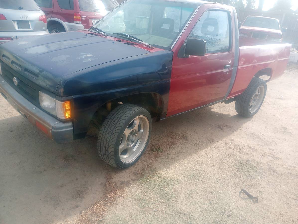 Nissan-pickup-1990-2