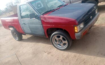 Nissan-pickup-1990