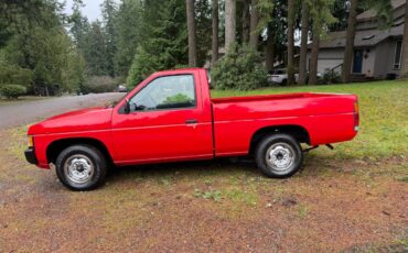 Nissan-pickup-base-short-bed-1993-red-11