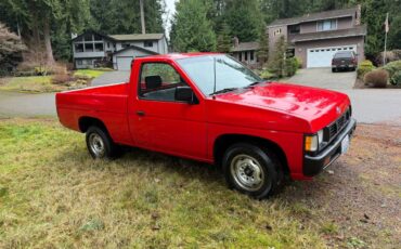 Nissan-pickup-base-short-bed-1993-red-5