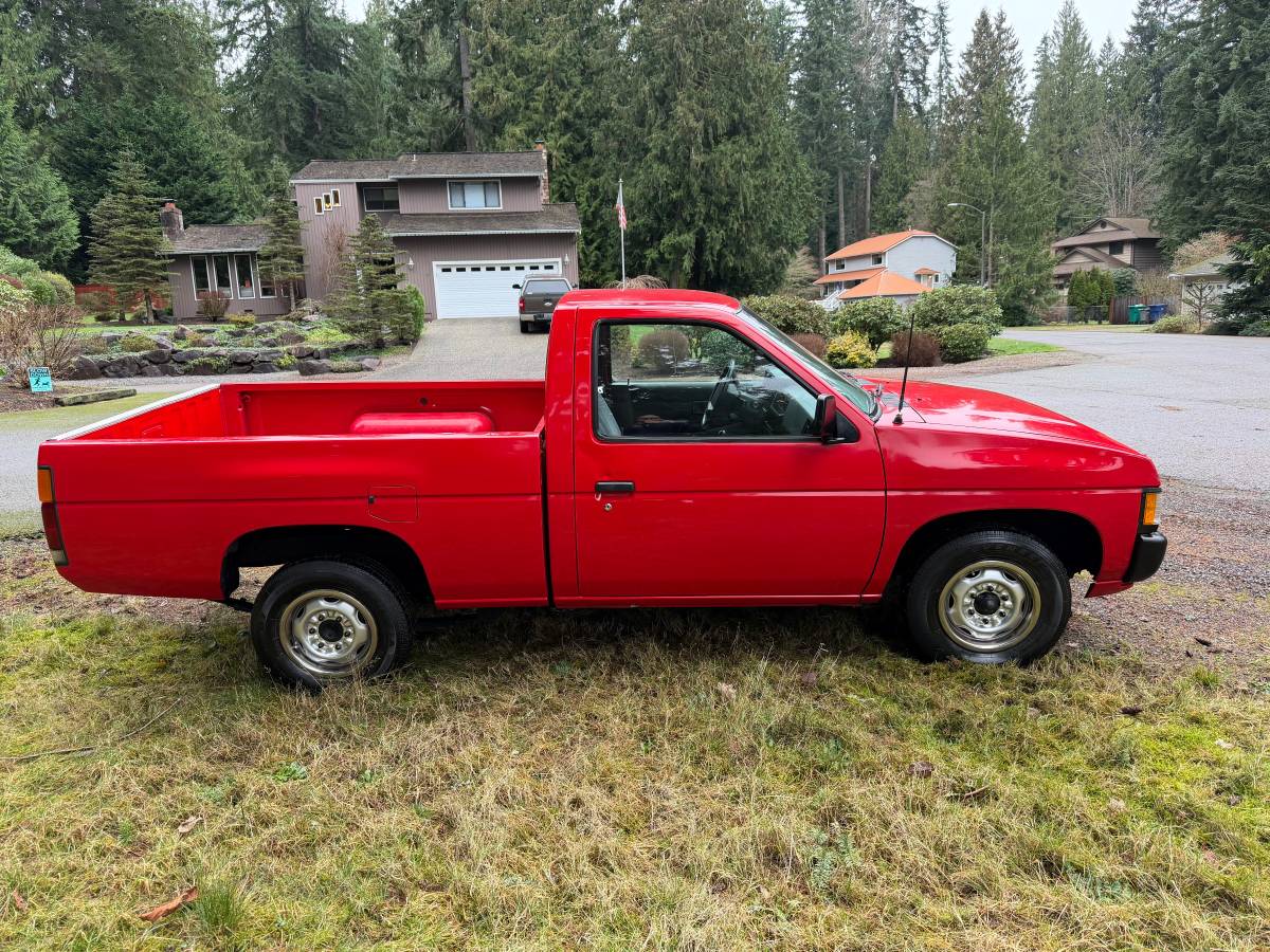 Nissan-pickup-regular-cab-hard-body-1993-red-6