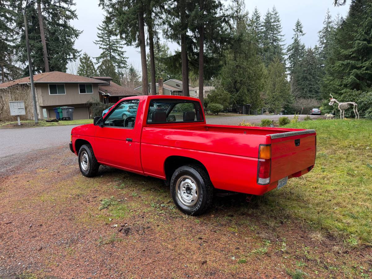 Nissan-pickup-regular-cab-hard-body-1993-red-7