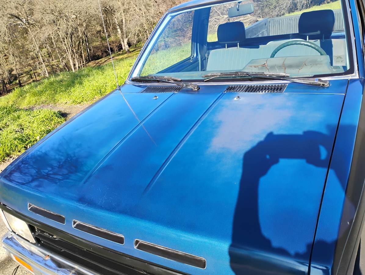 Nissan-pickup-truck-1989-2
