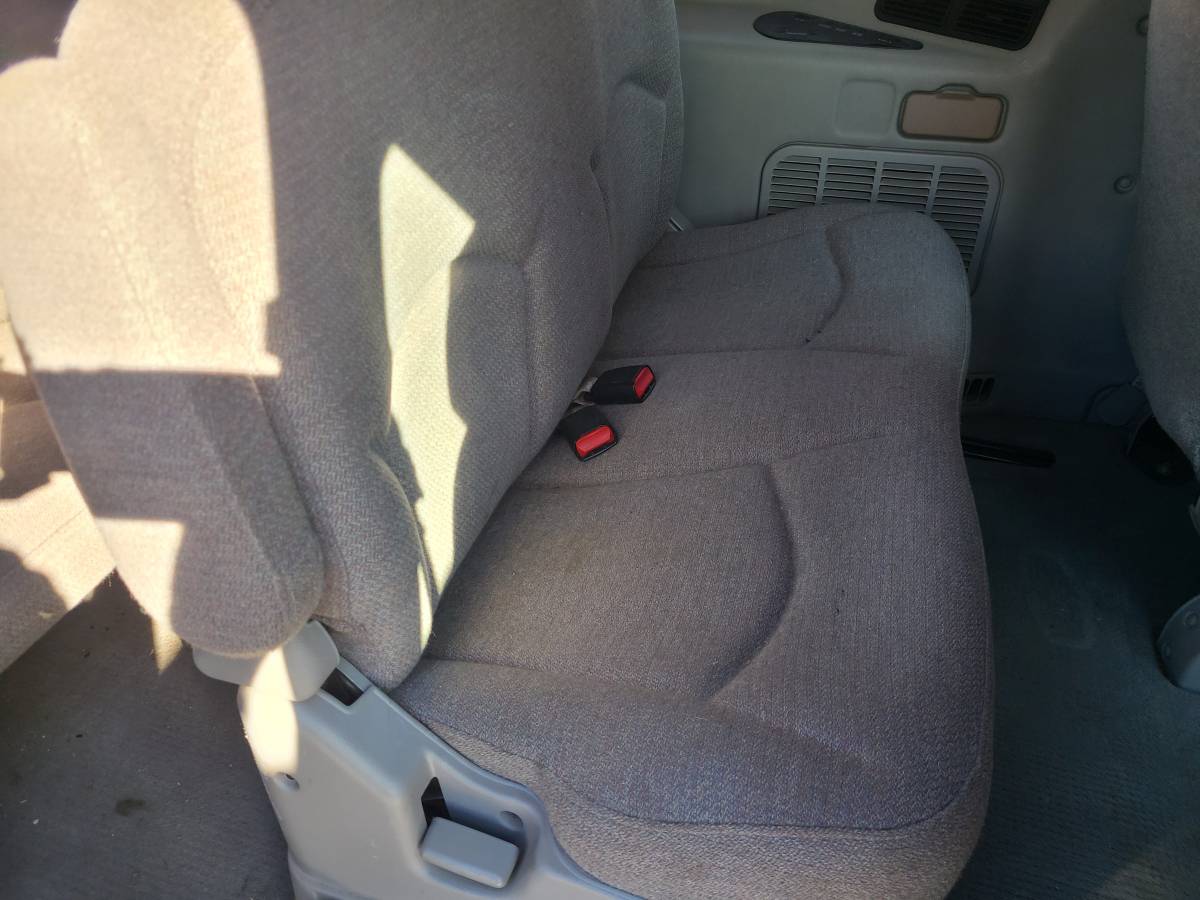 Nissan-quest-xe-1996-blue-11